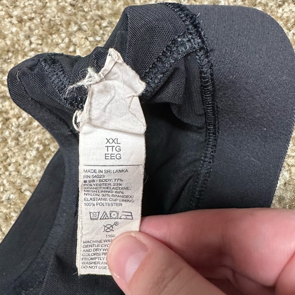 Old Navy - Women’s Padded Sports Bra - Picture 5 of 5